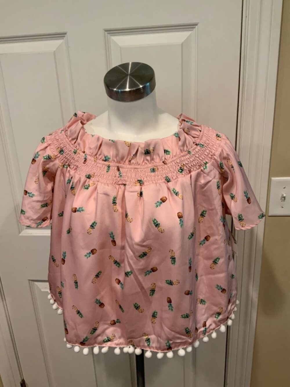 English Factory Pink Pineapple Print Ruffle & Pom Top, Size Small, NWT!
